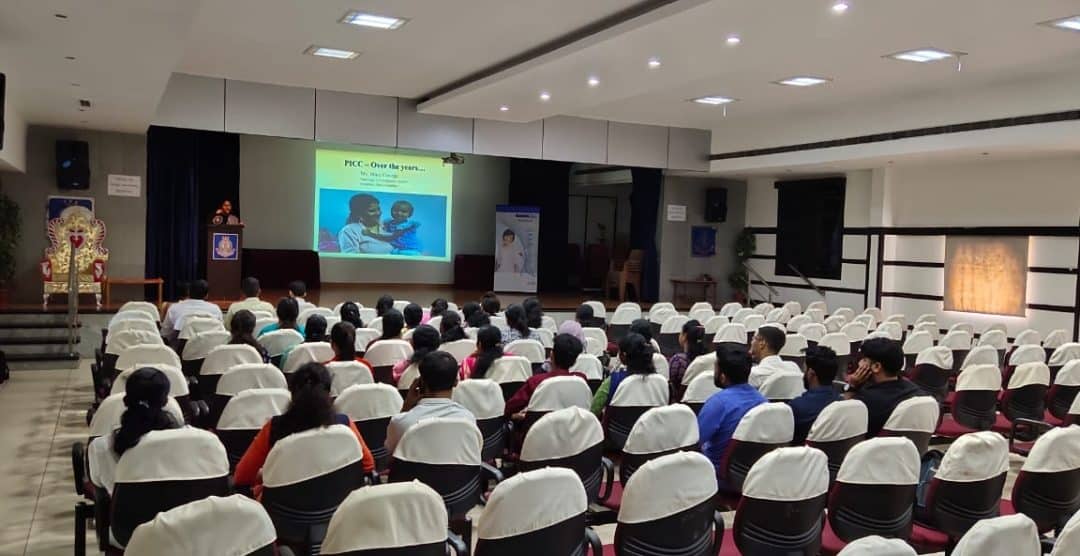 Attending a talk at Attavara